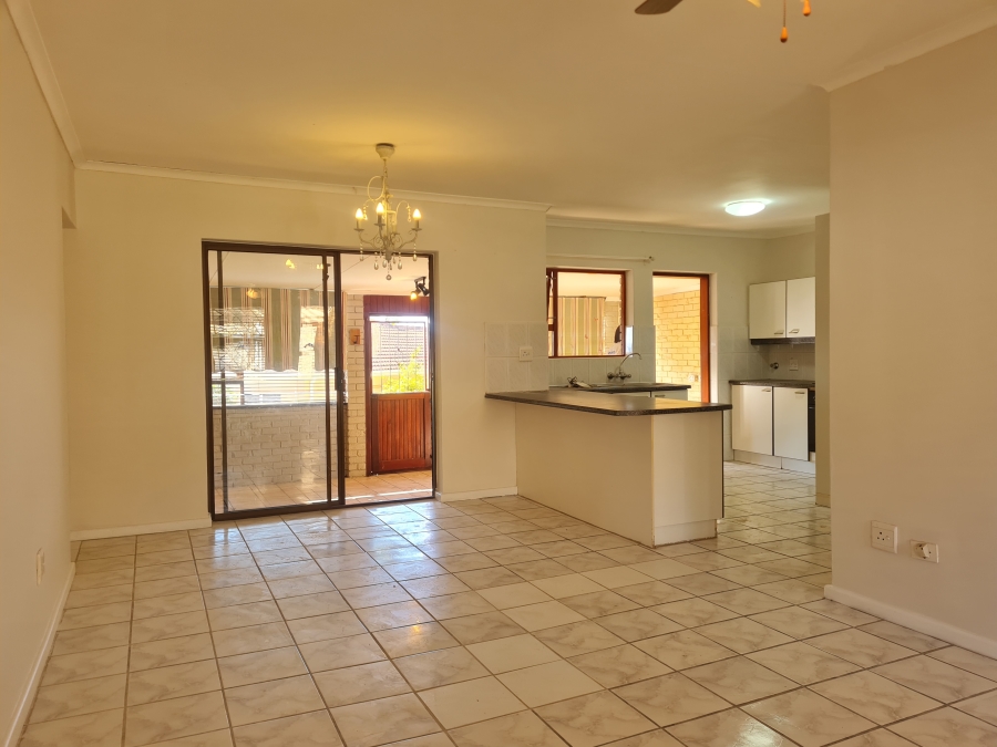 To Let 2 Bedroom Property for Rent in Wavecrest Eastern Cape
